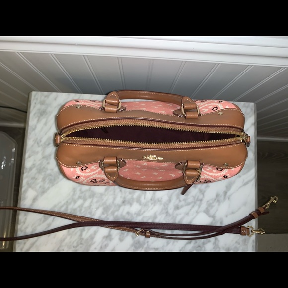 COACH PURSE IN BUTTERFLY BANDANA PRINT - Picture 2 of 5